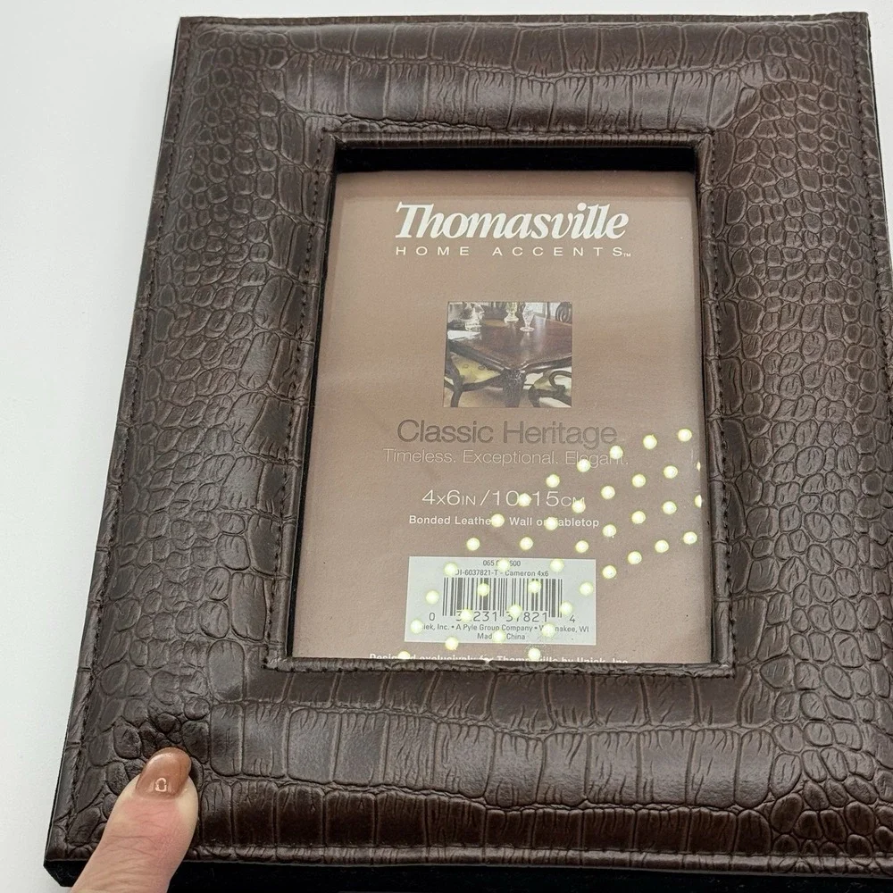 Pair Thomasville Leather Croc Embossed 4x6 Picture Frames Brown Home Decor